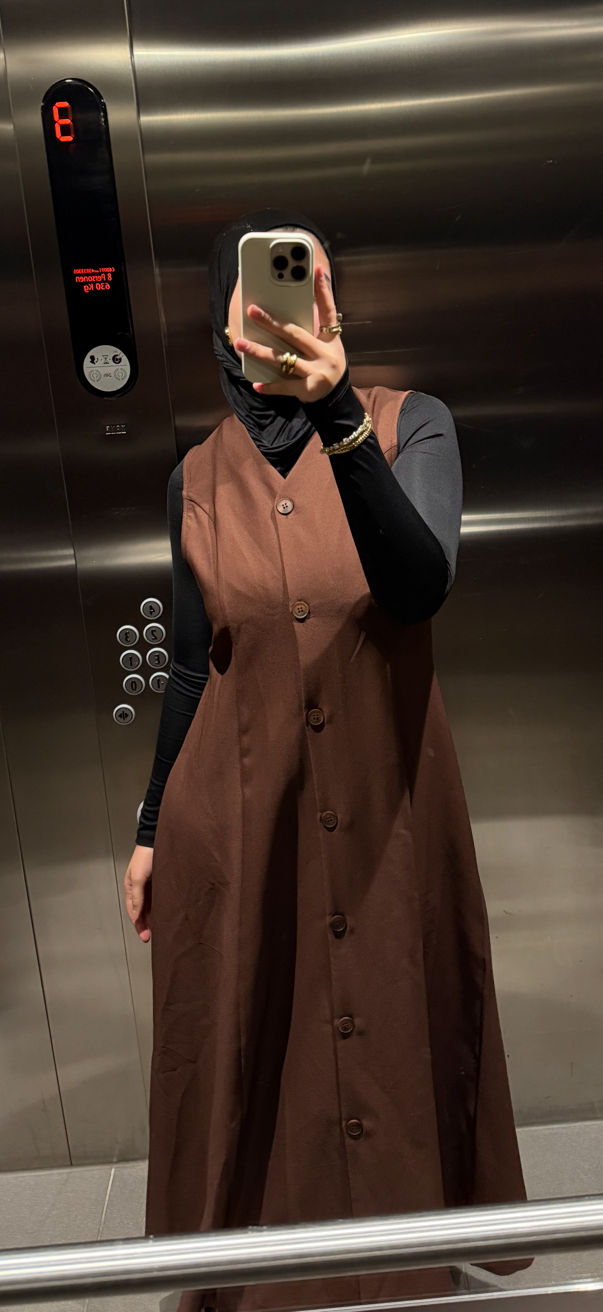 Ärmelloses Kleid mit Knöpfen