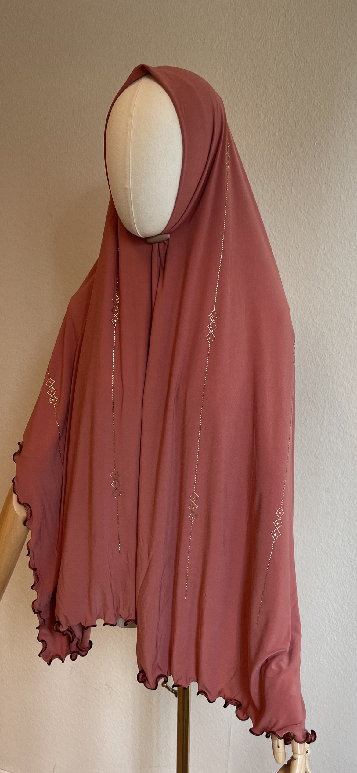 Premium Jersey Hijab mit Steinen und Wellen